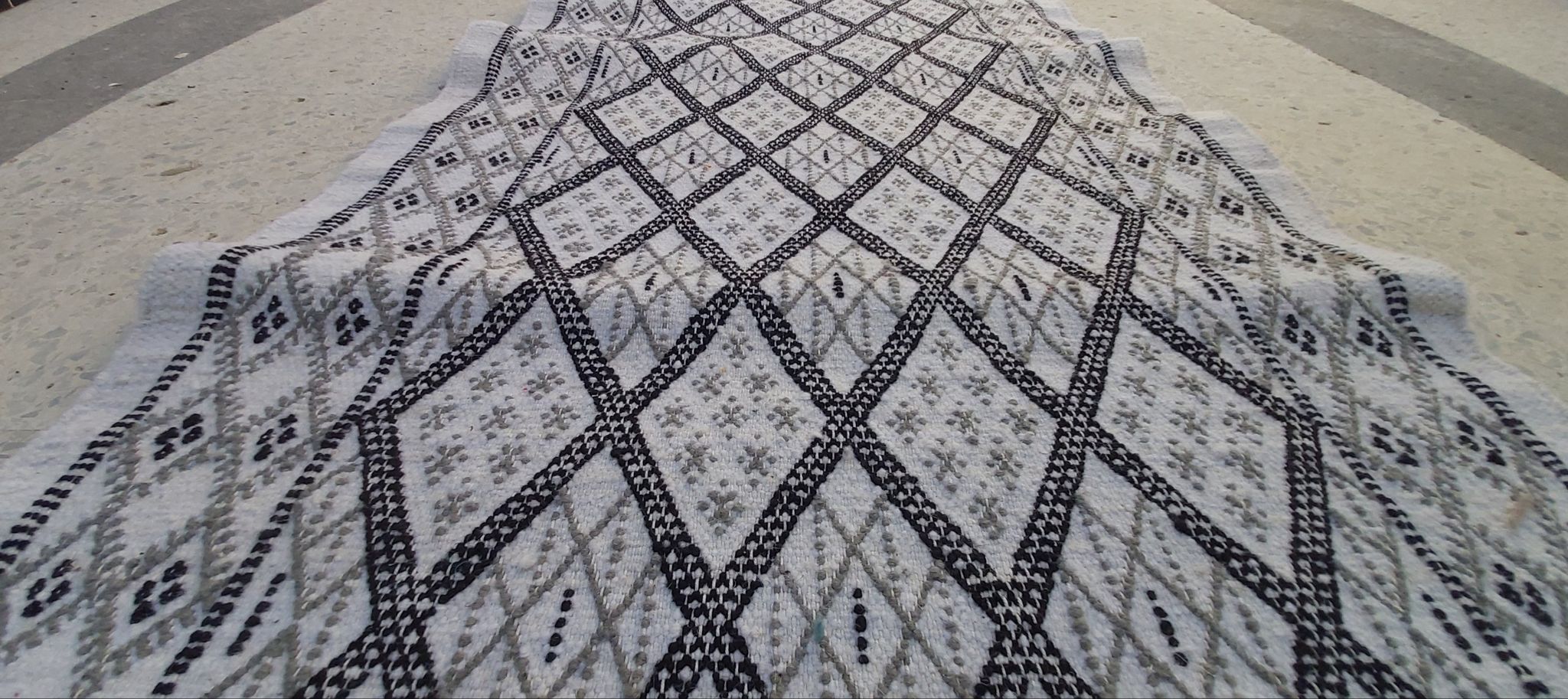 Handmade white carpet corridor 370x80cm