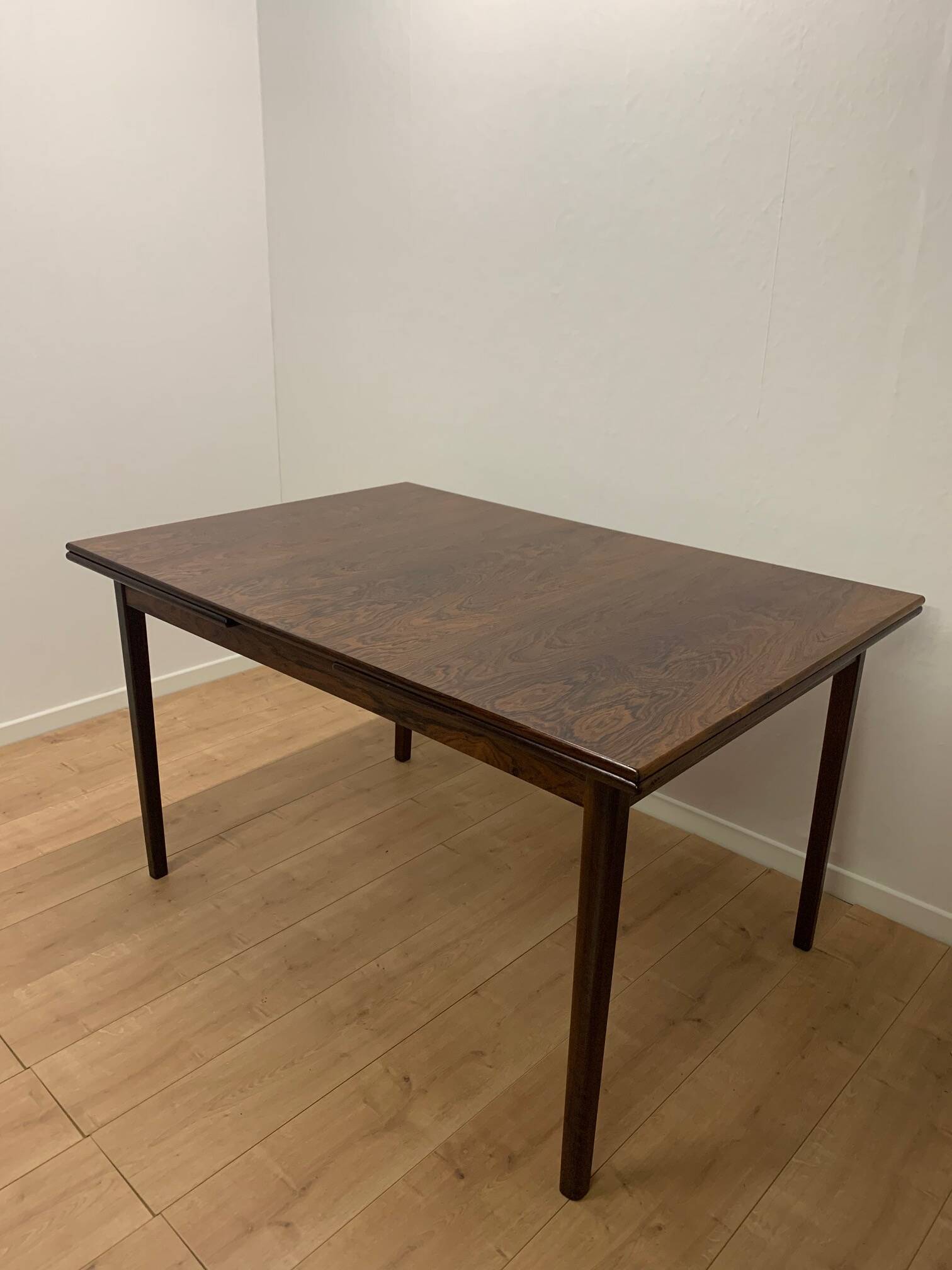 Extendable dining table in rosewood, Denmark, 1960.