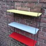 Tomado shelf with 3 trays