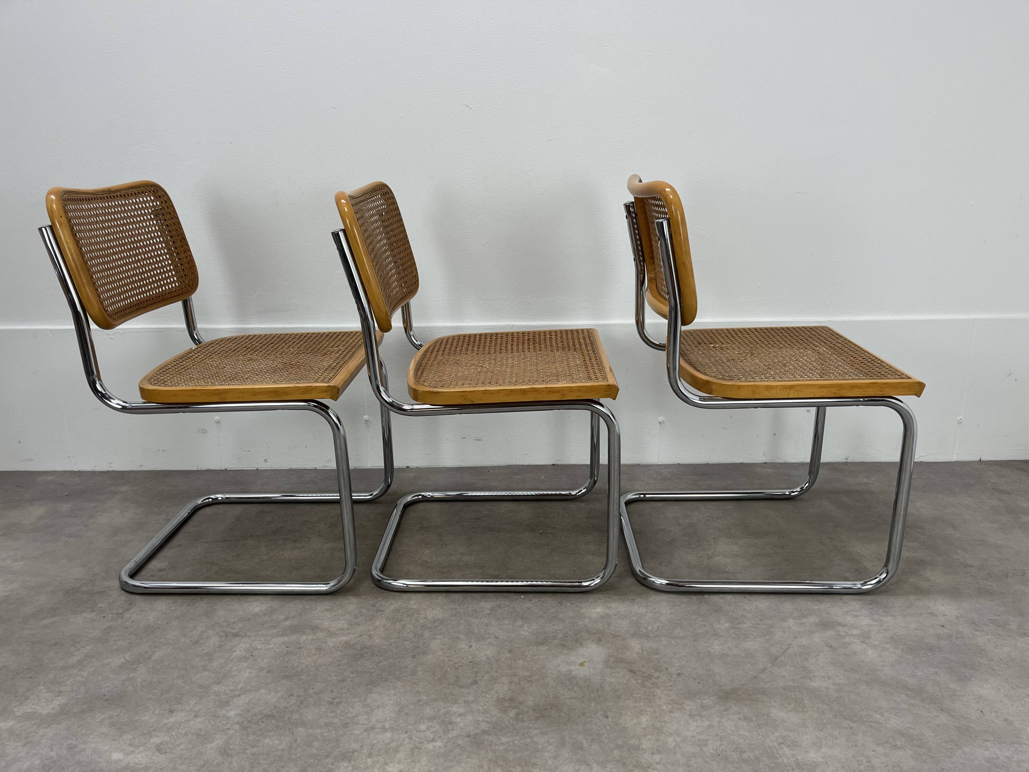 3 chaises Cesca B32 par Marcel Breuer