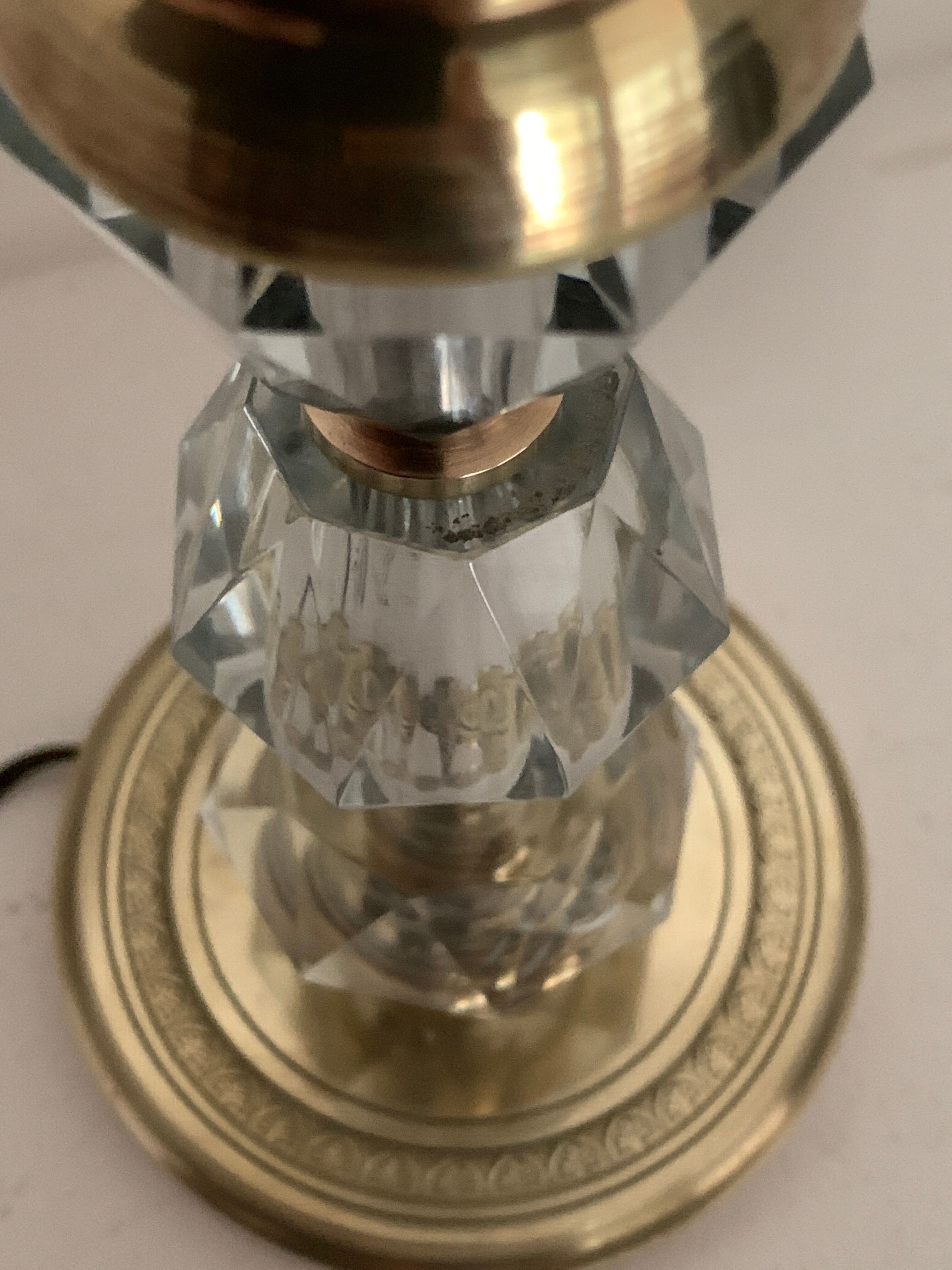 Pied de lampe en verre et métal doré