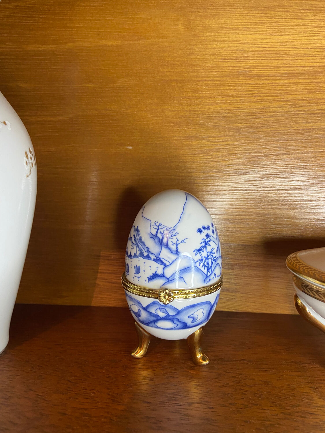 Porcelain egg
