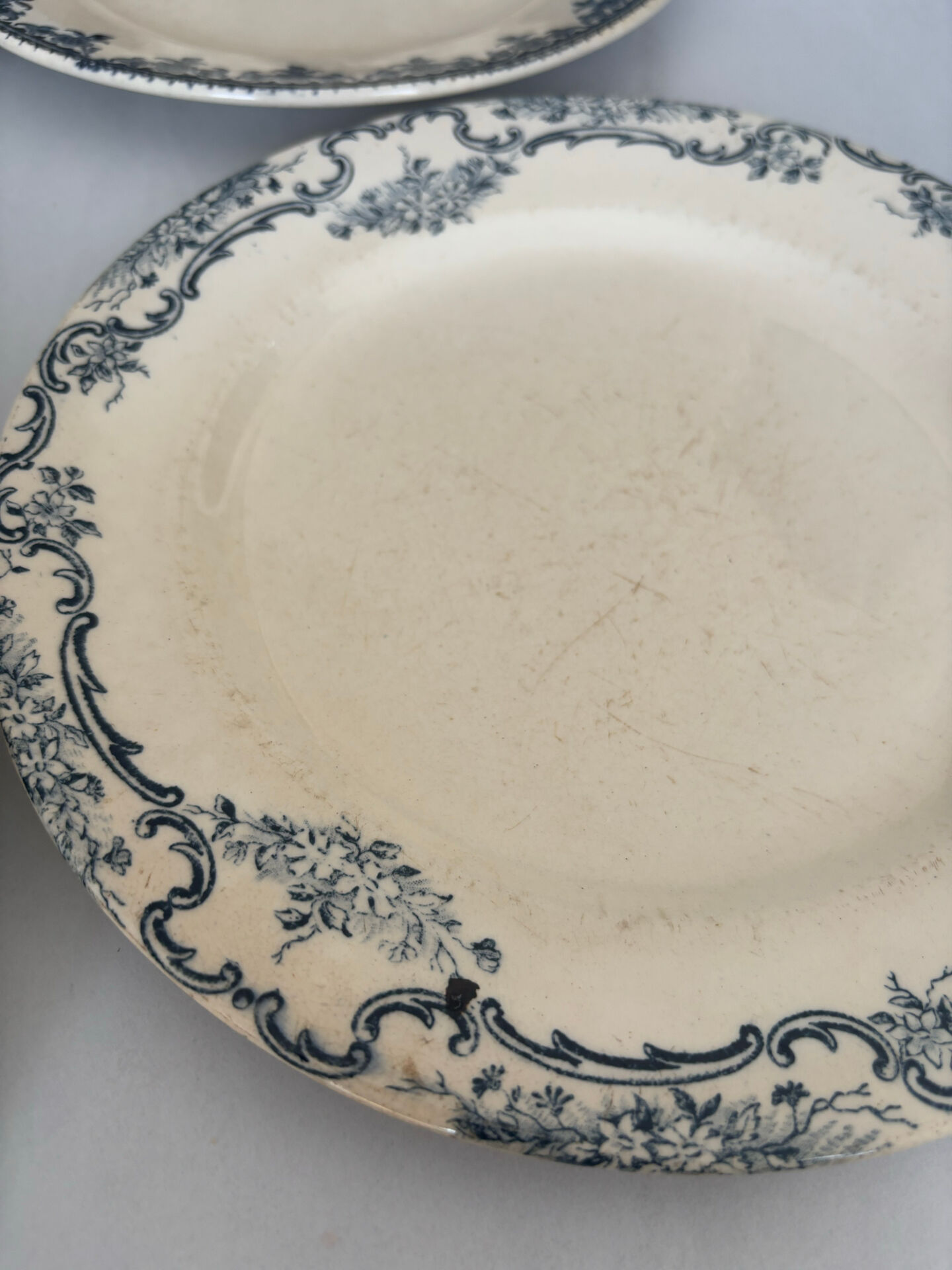 Lot 4 assiettes plate terre de fer bleu faïence ancienne - terre de fe