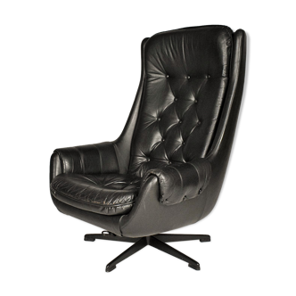 Design Scandinavian Leather Armchair / Lounge Chair by Peem, 1970´s.