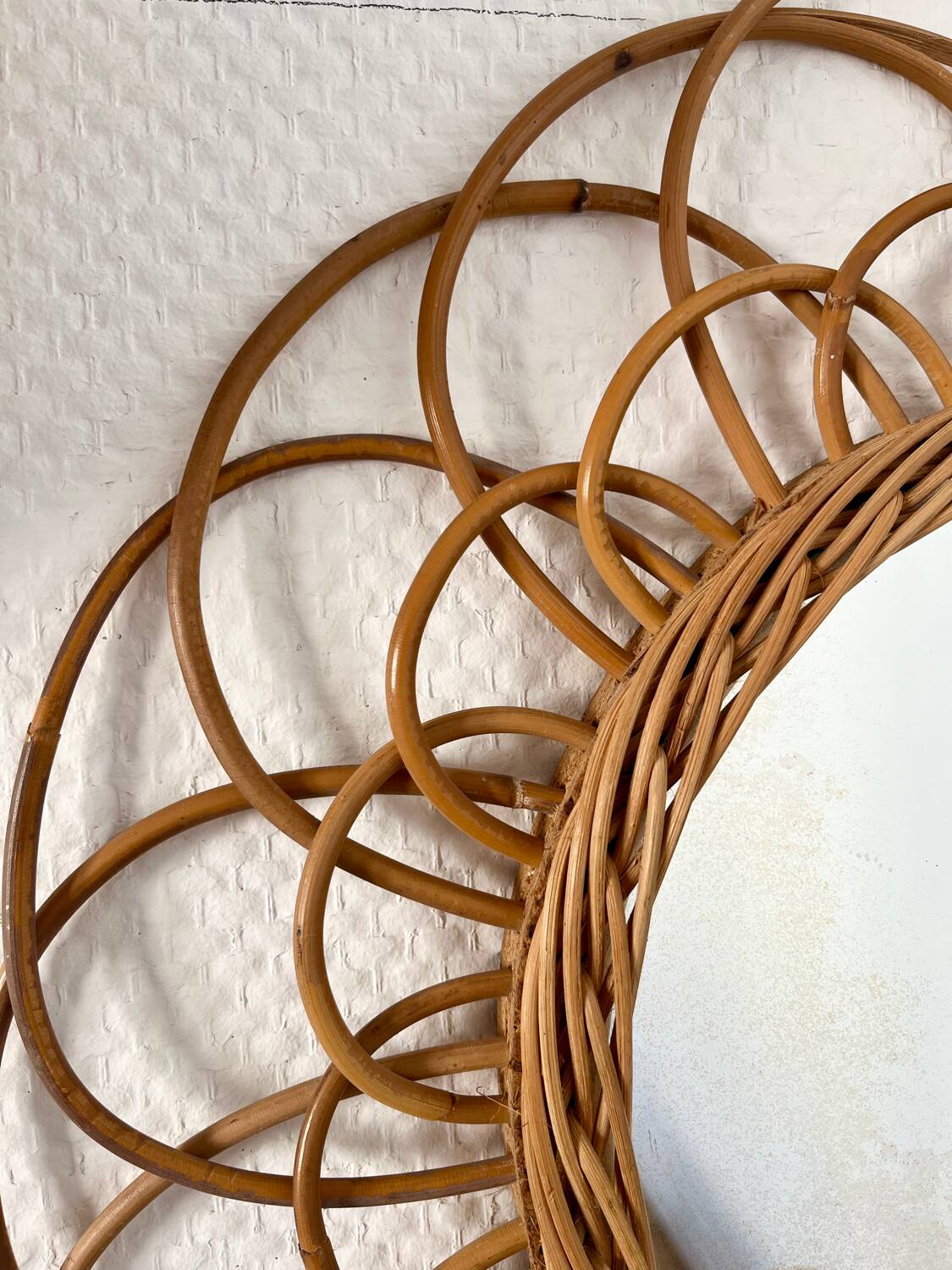 Vintage rattan flower mirror