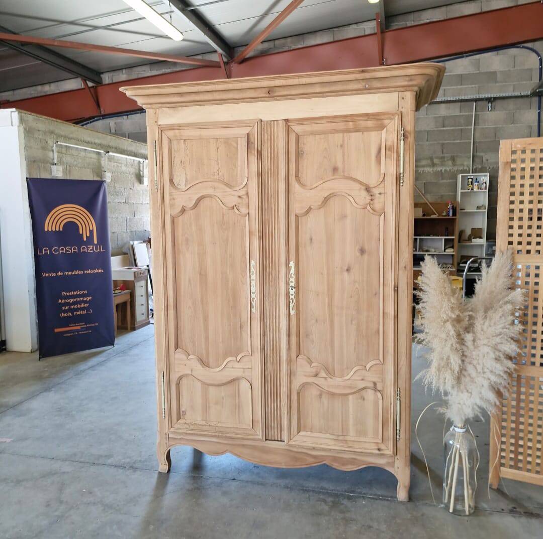 Antique cherry wood wardrobe – fully sandblasted