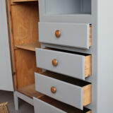 Asymmetrical wardrobe