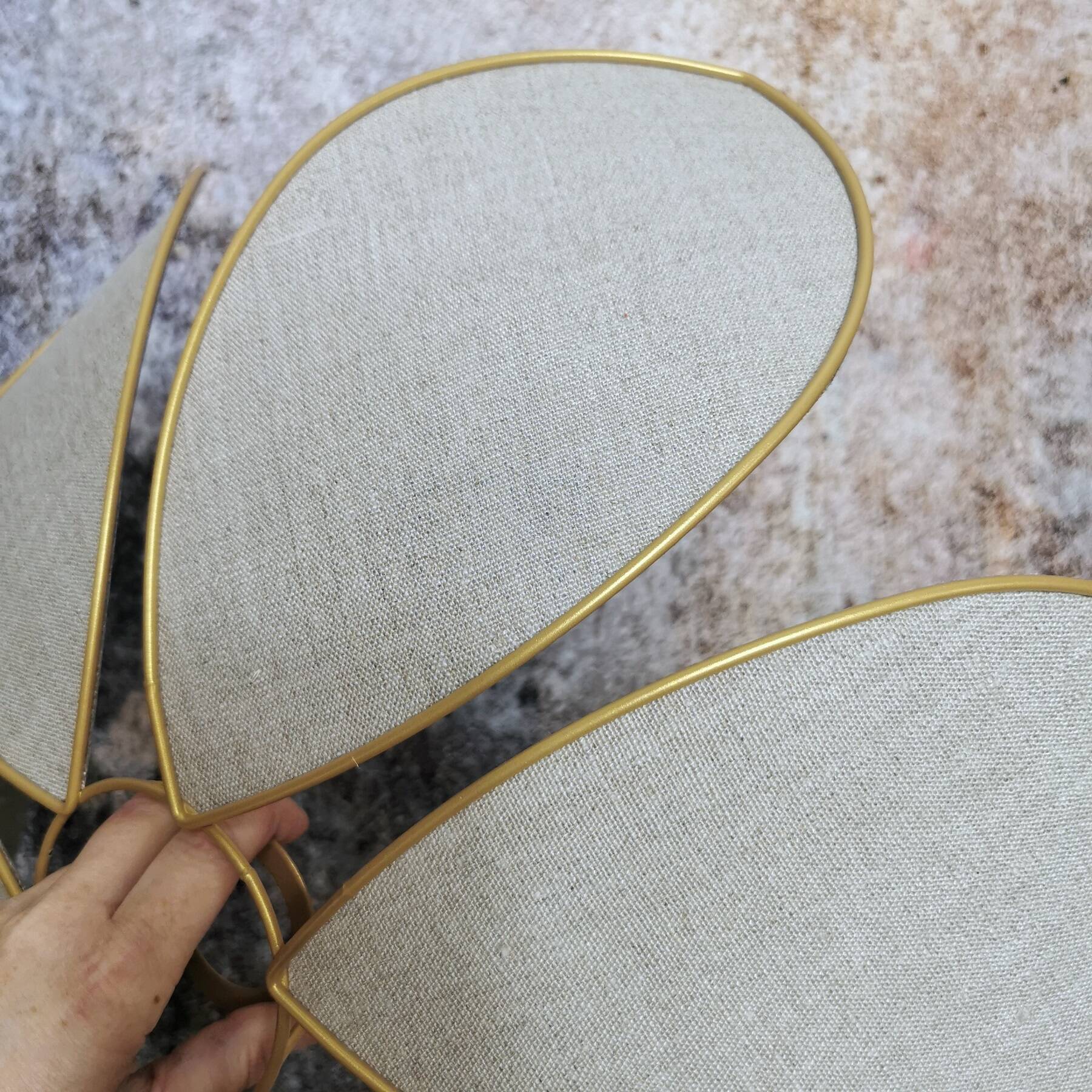 6-petal flower suspension with metal structure and natural linen petals