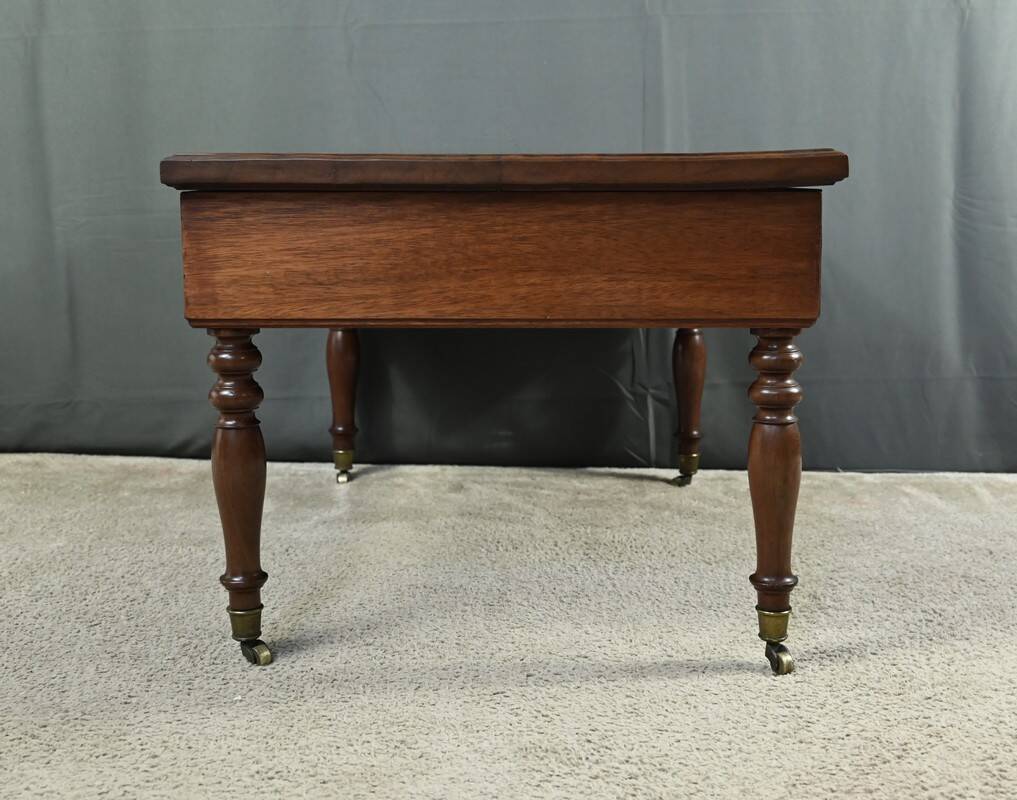Rolling coffee table in solid mahogany, Louis-Philippe style – Late 19th century