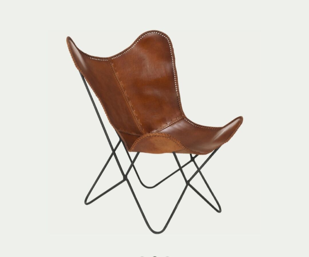 Butterfly armchair in cowhide crust