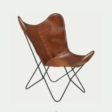 Butterfly armchair in cowhide crust