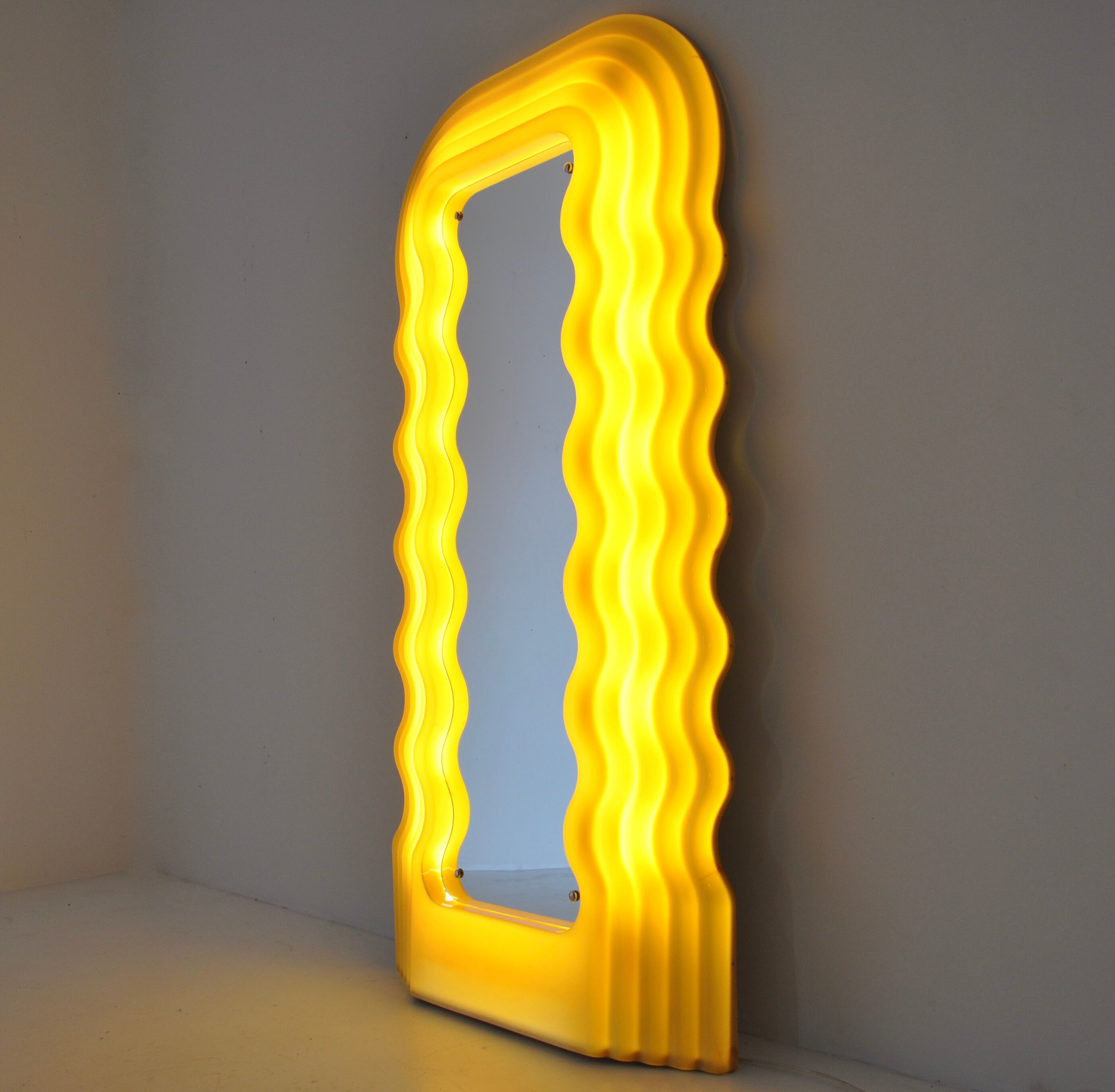 Miroir "ultrafragola" par Ettore Sottsass pour Poltronova, années 1970