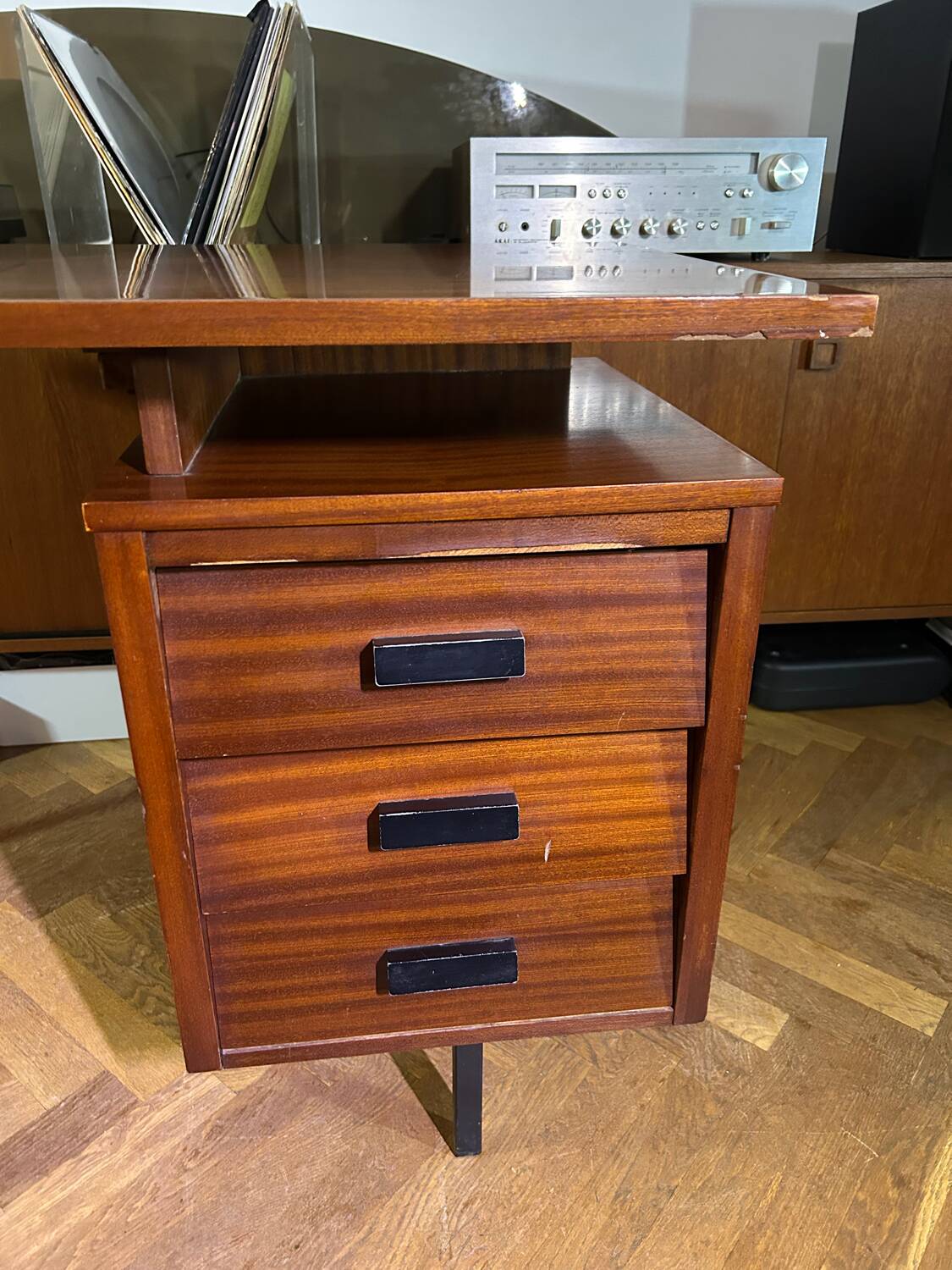 Desk Pierre Paulin model CM172