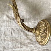 Applique ancienne en bronze et tulipe en verre