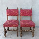 Paire de chaises Louis XIII en noyer