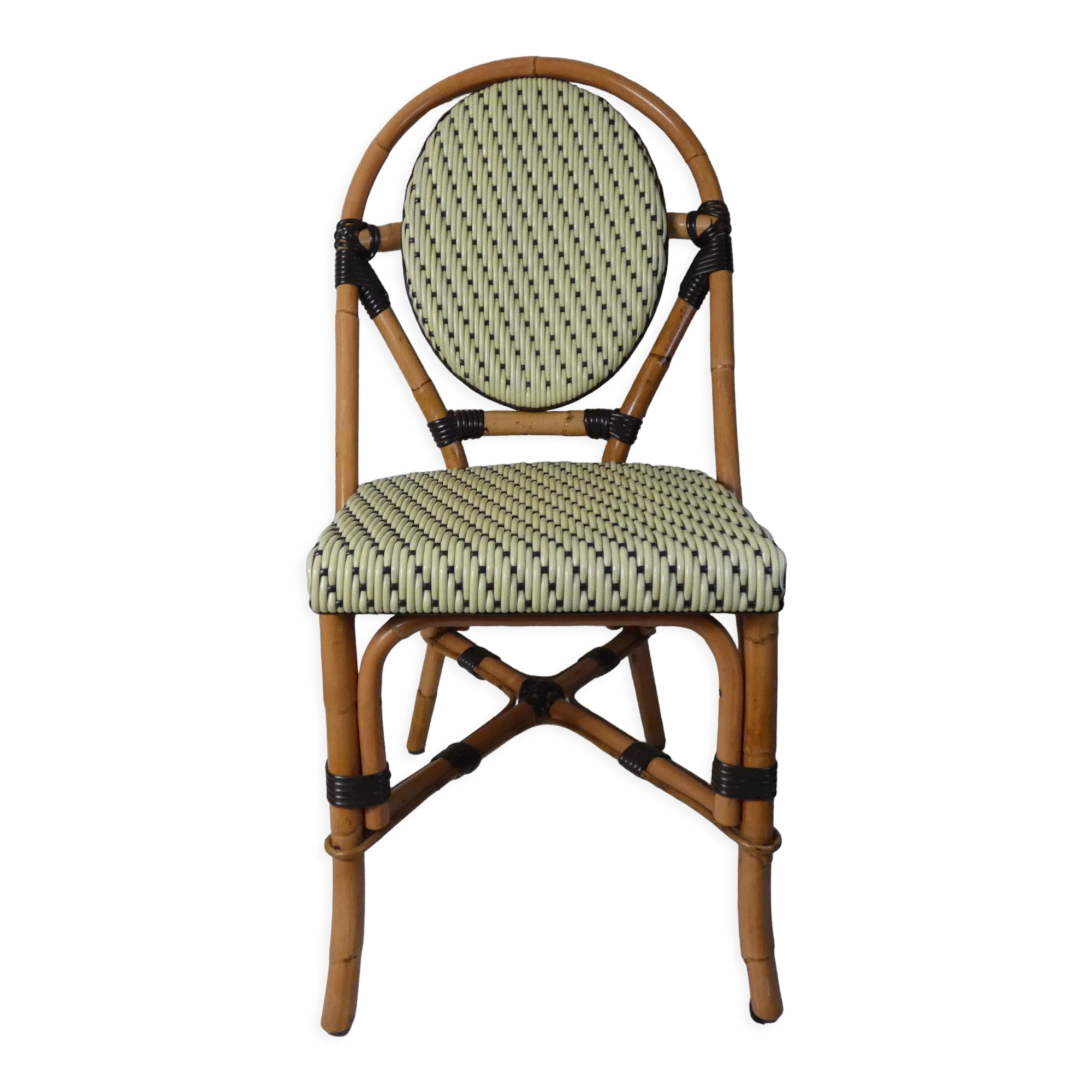 Bistro chair medallion in rattan and scoubidou