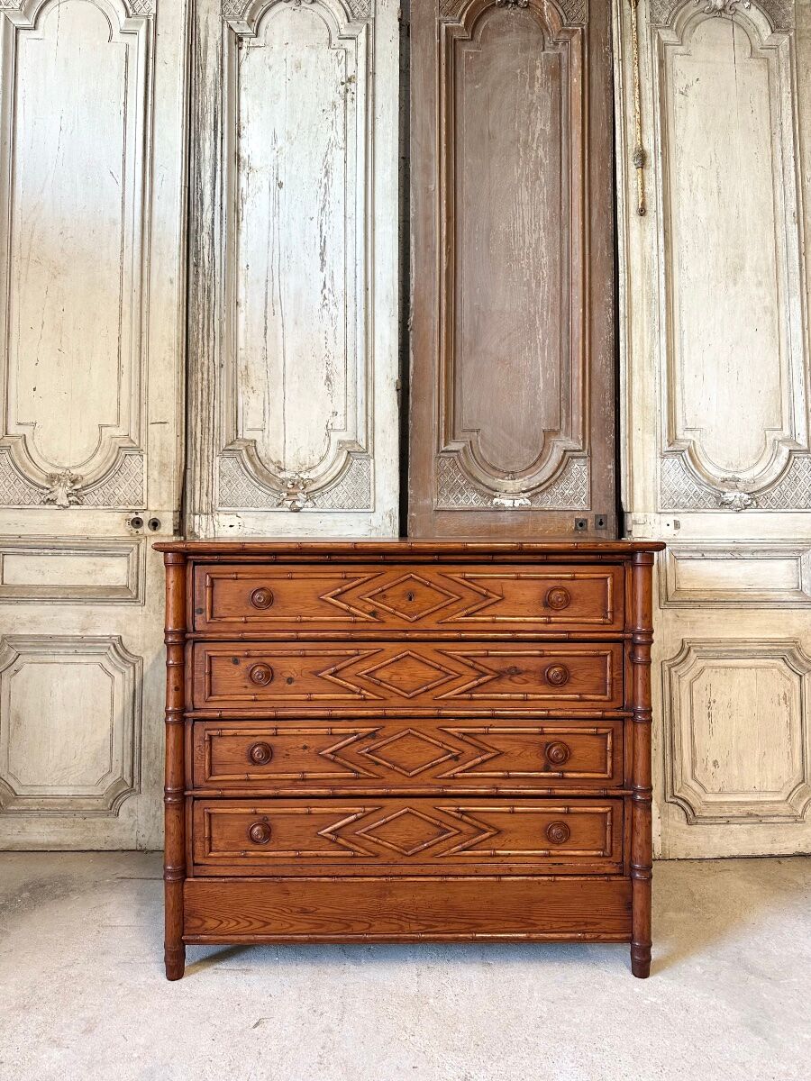 Commode style bambou en sapin époque 1900