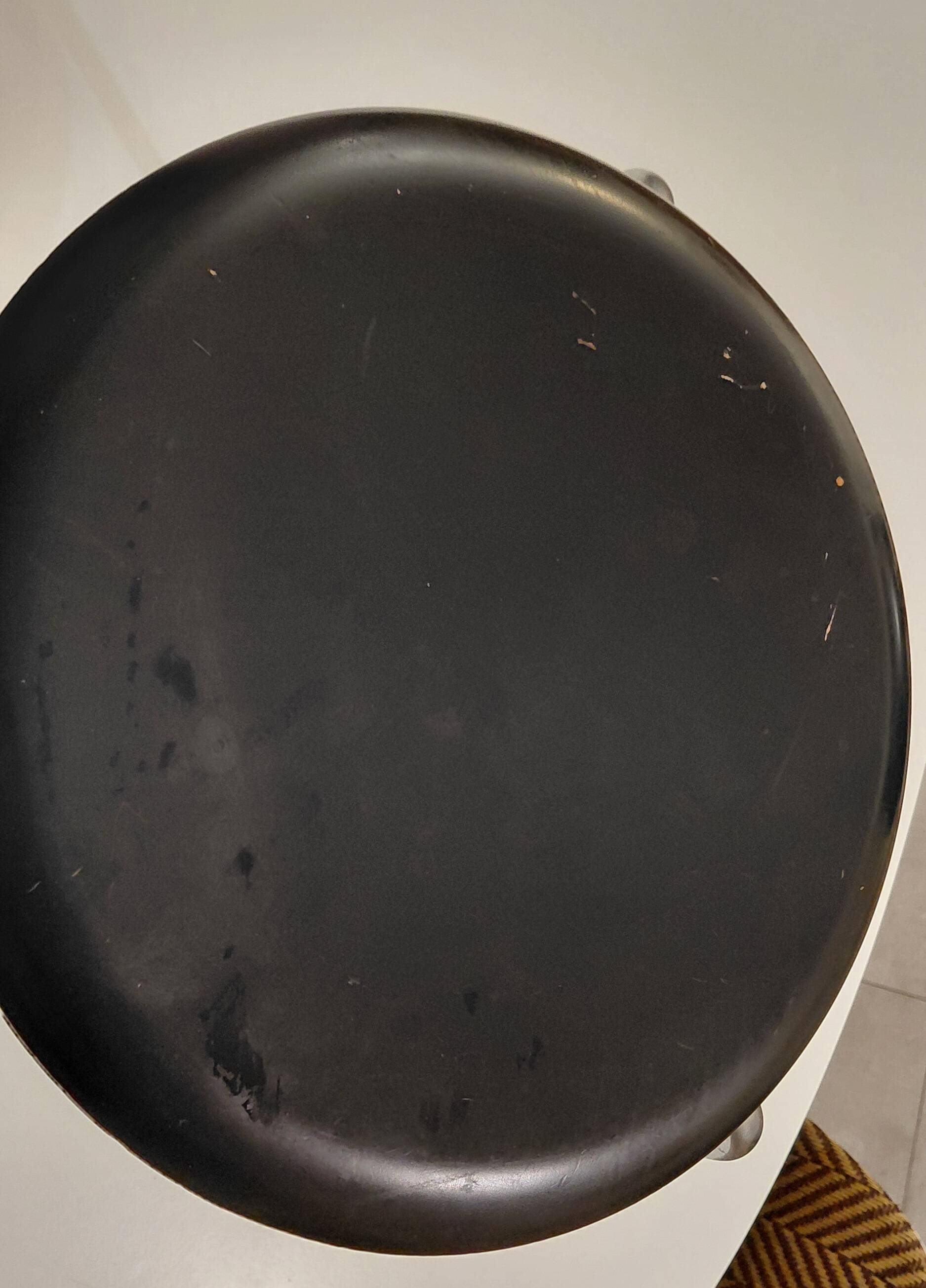 "Dot" stool (Model 3170) by Arne Jacobsen for Fritz Hansen, 1967