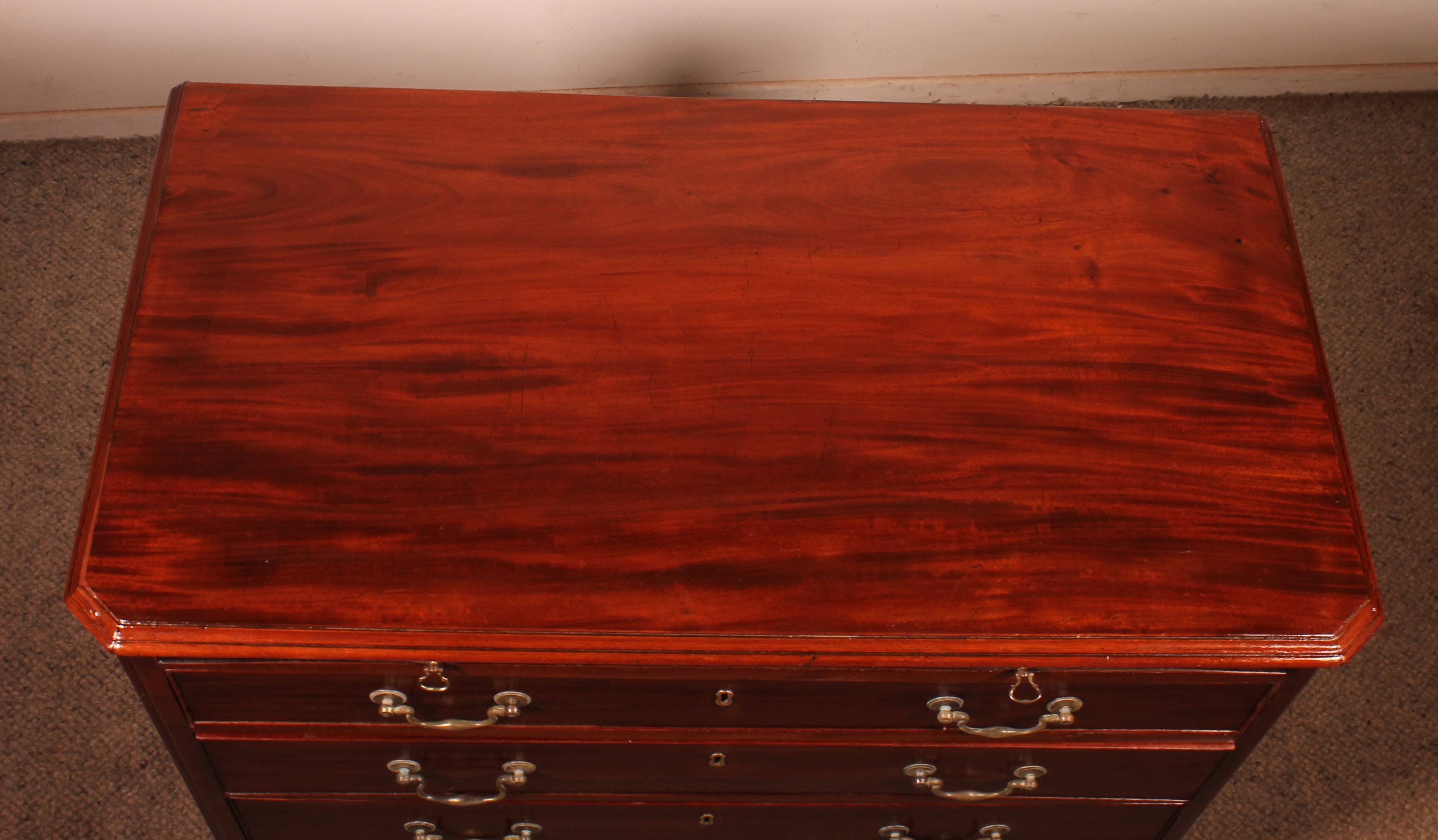 Commode d'époque George III En Acajou avec tirette - 18° Siècle