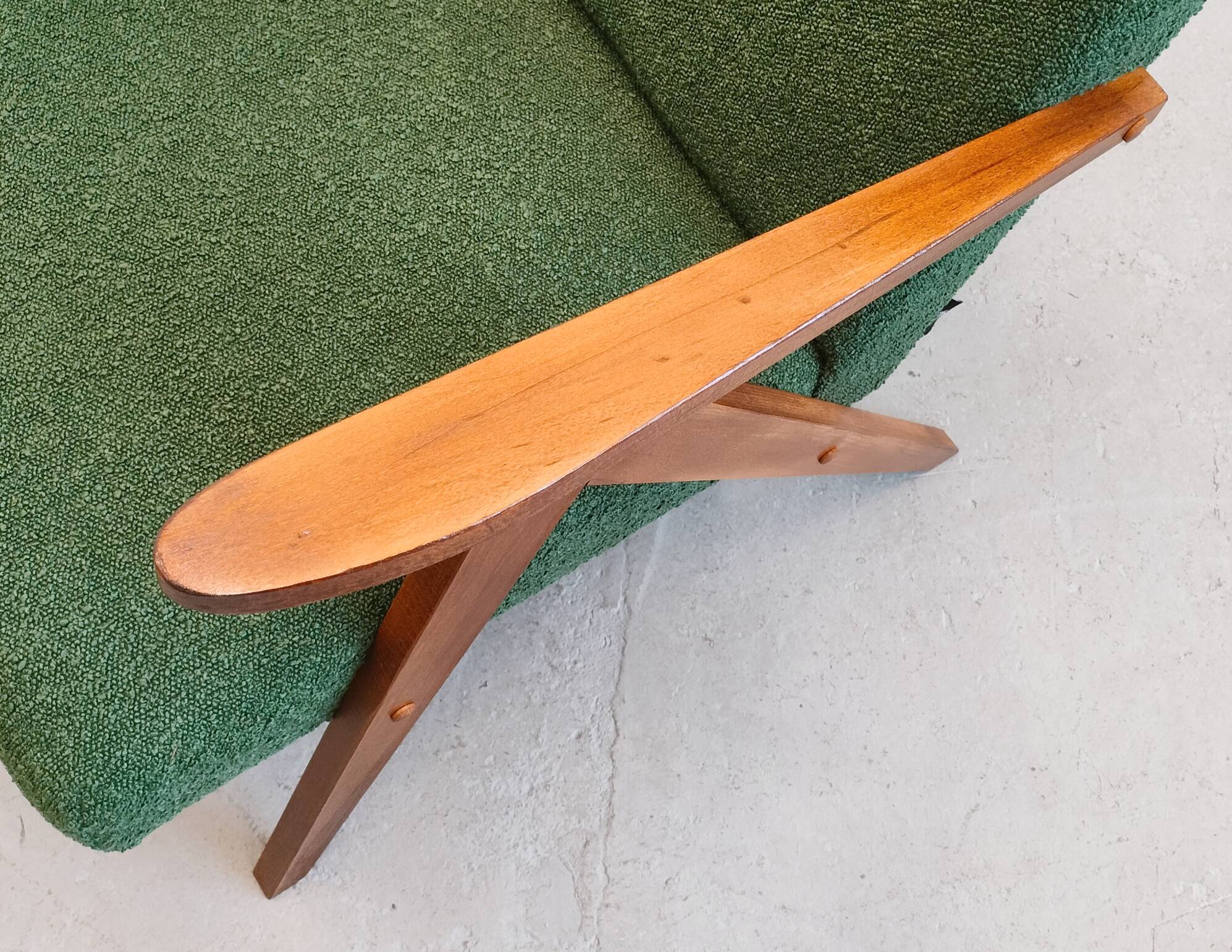Mid-Century Model B 310 Var Easy Chair in Green Bouclé, 1960s