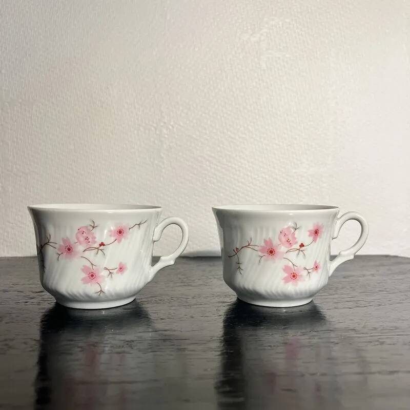 Floral decorative tea cups