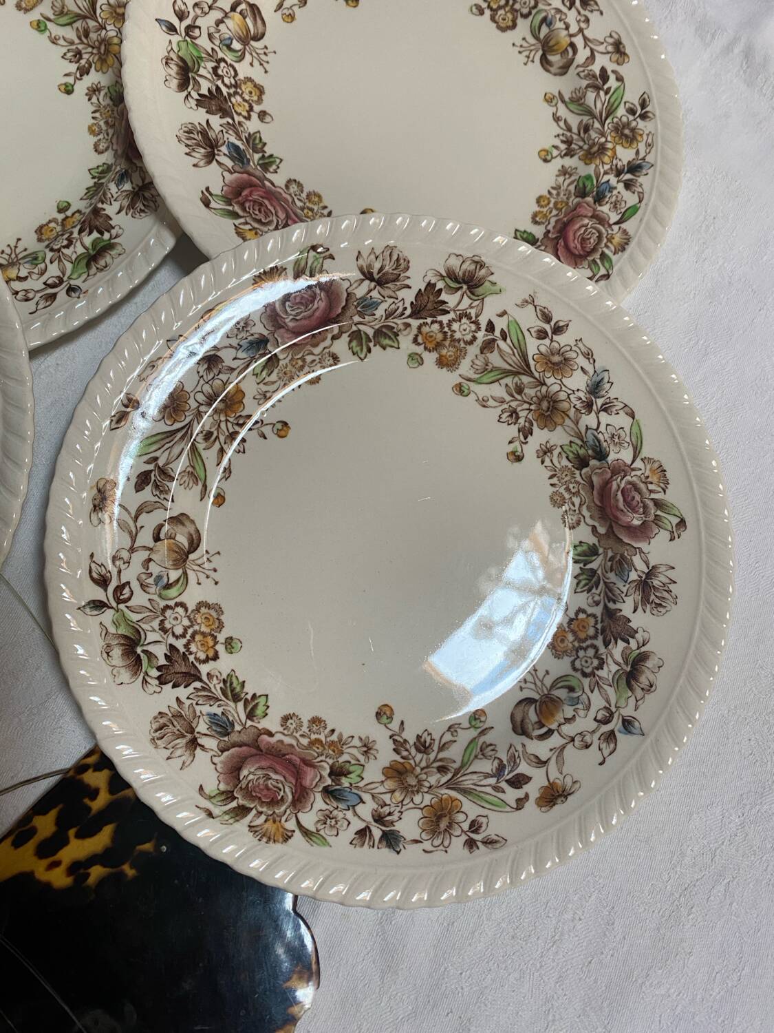 4 Johnson Bross dessert plates