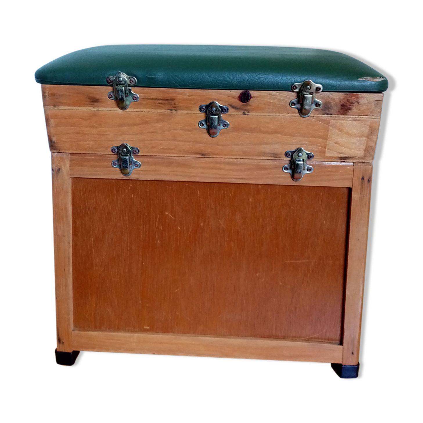 Fishing stool chest in wood and green skaï
