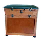 Coffre tabouret de pêche  en bois et skaï vert