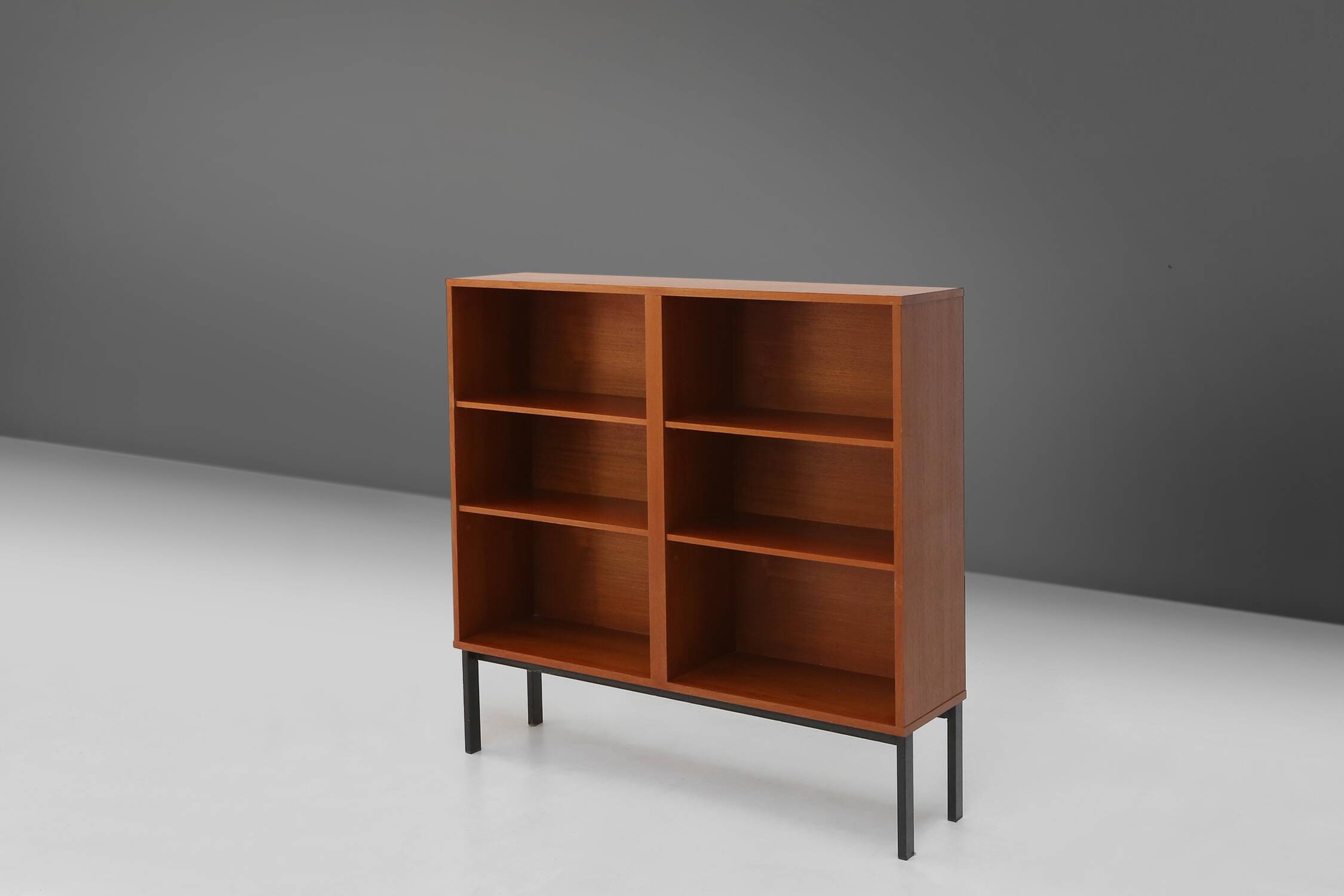 Mid-century cabinet 1960