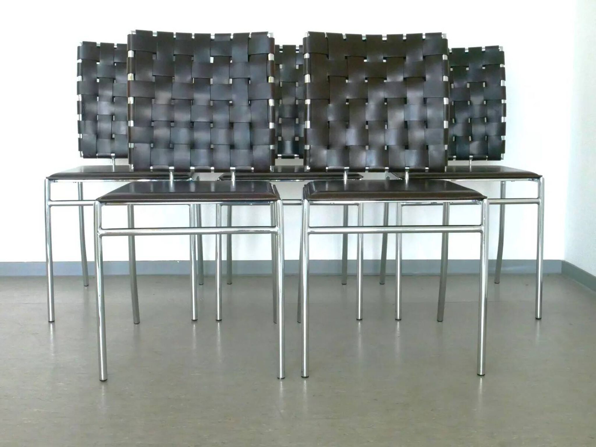 Chaise de salle à manger  cuir et chrome