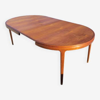 Teak table Johannes Andersen Samcom B