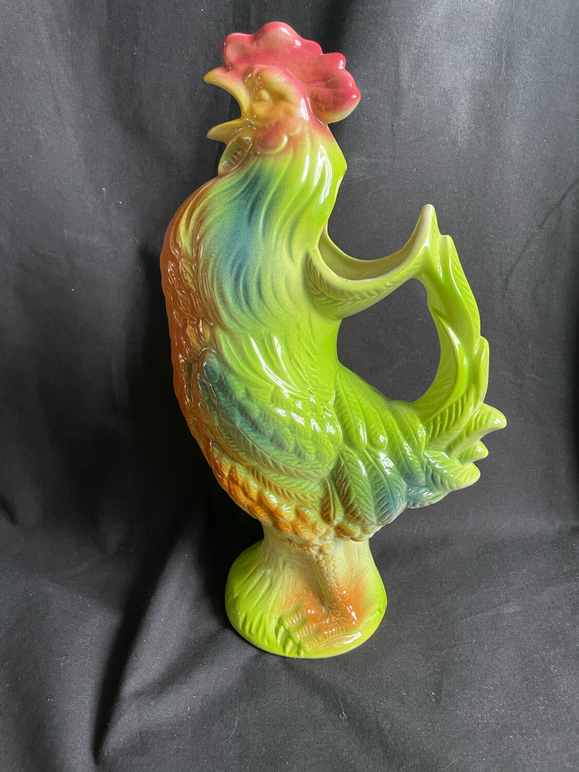 Carafe barbotine saint clément forme coq