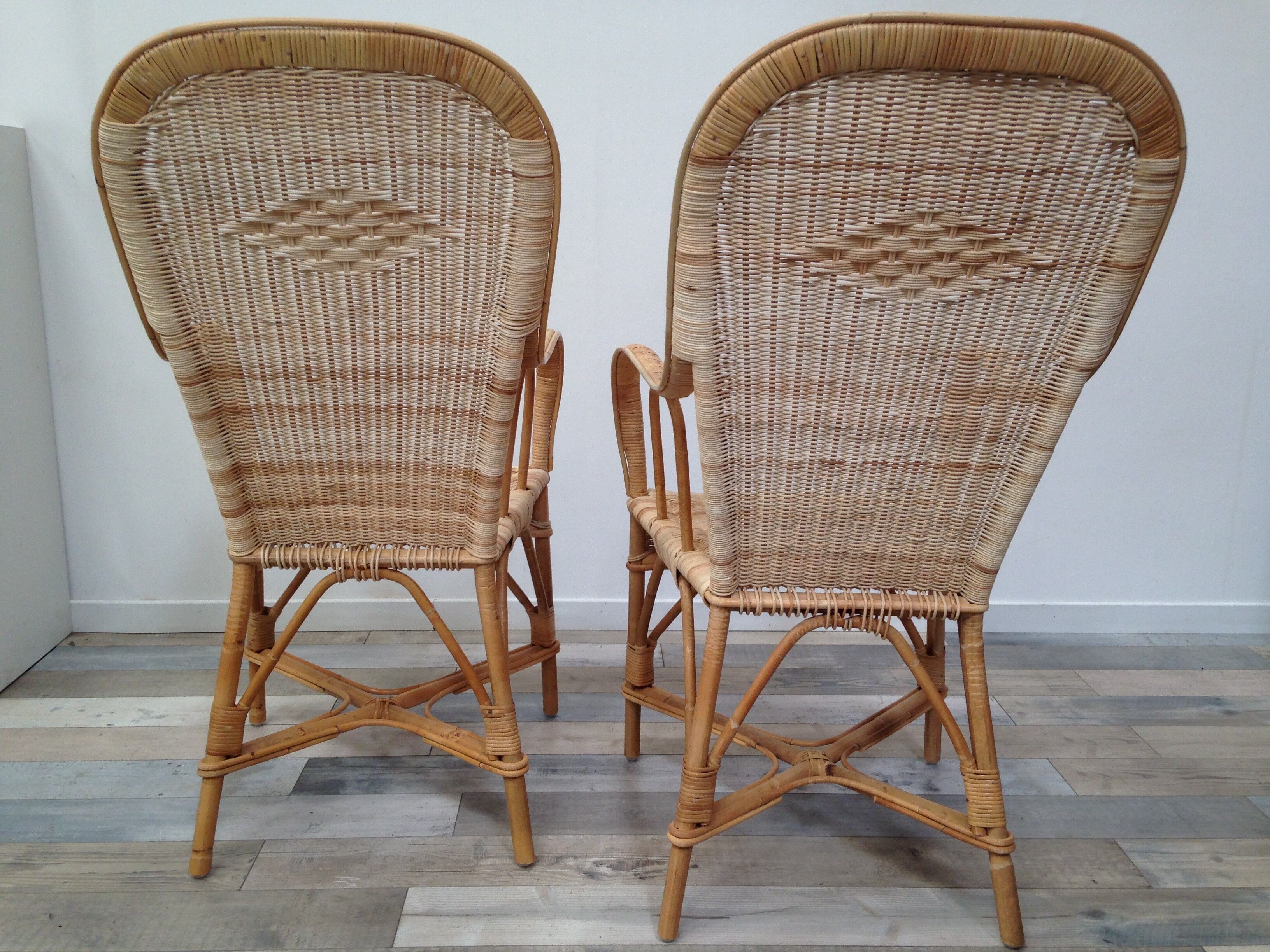 Paire de fauteuils en rotin