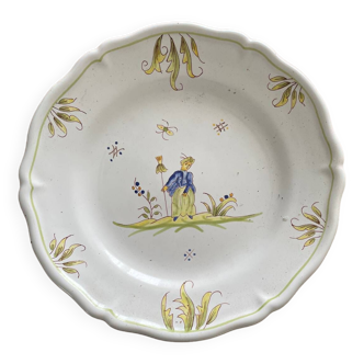 Moustiers decorative plate