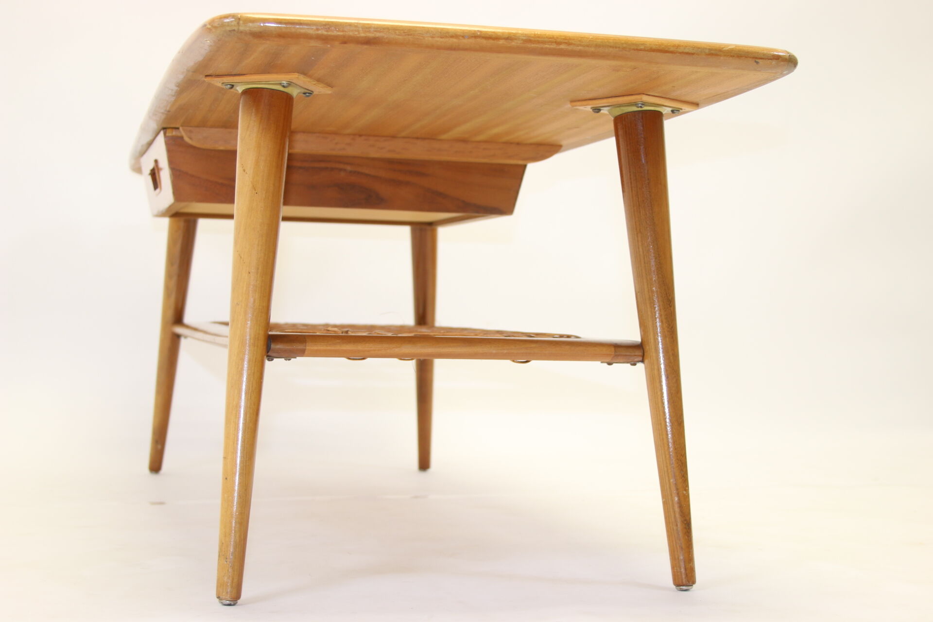 Table basse Louis van Teeffelen en bois des années 1950