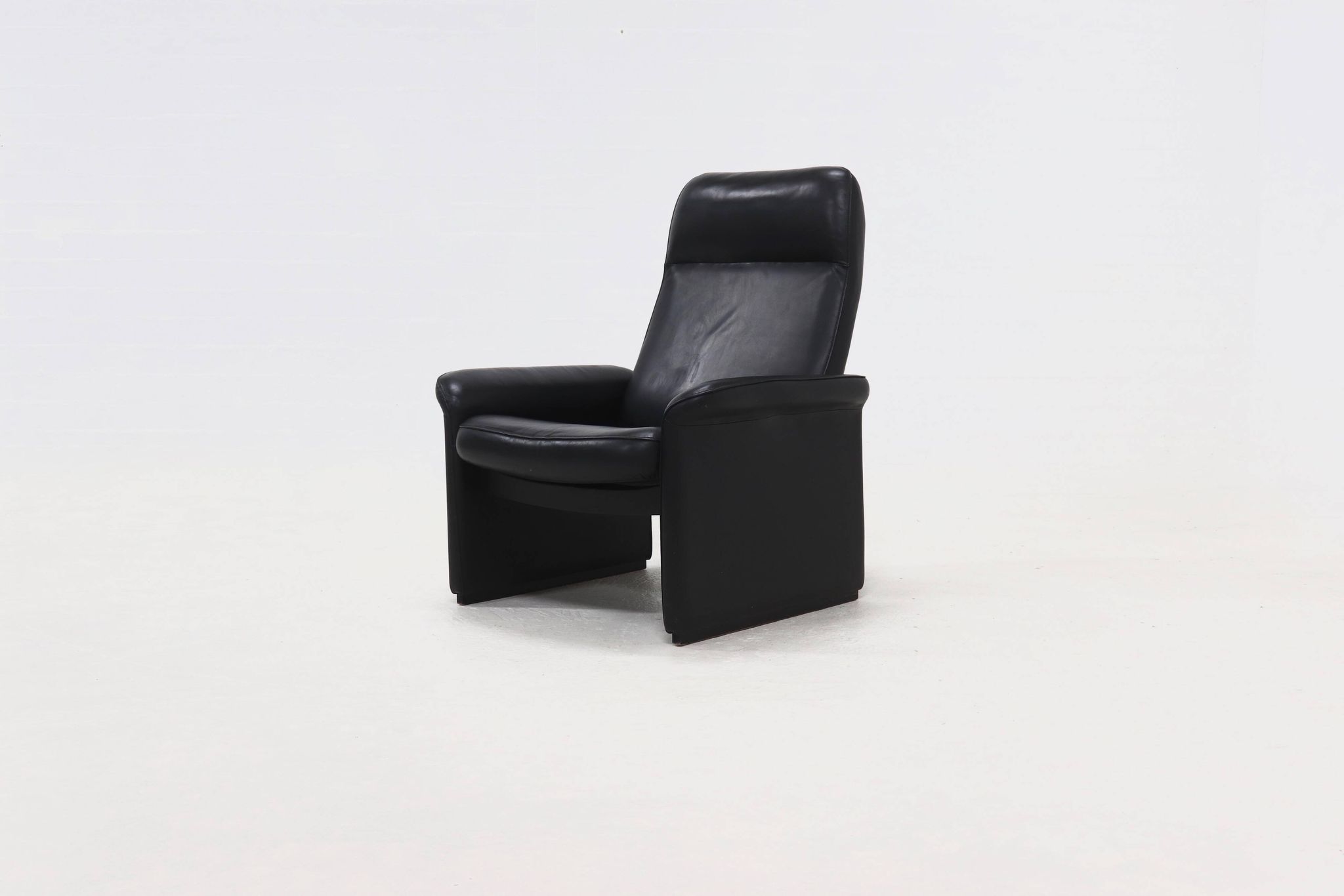 Fauteuil de salon DS50 en cuir noir par De Sede Suisse années 1980