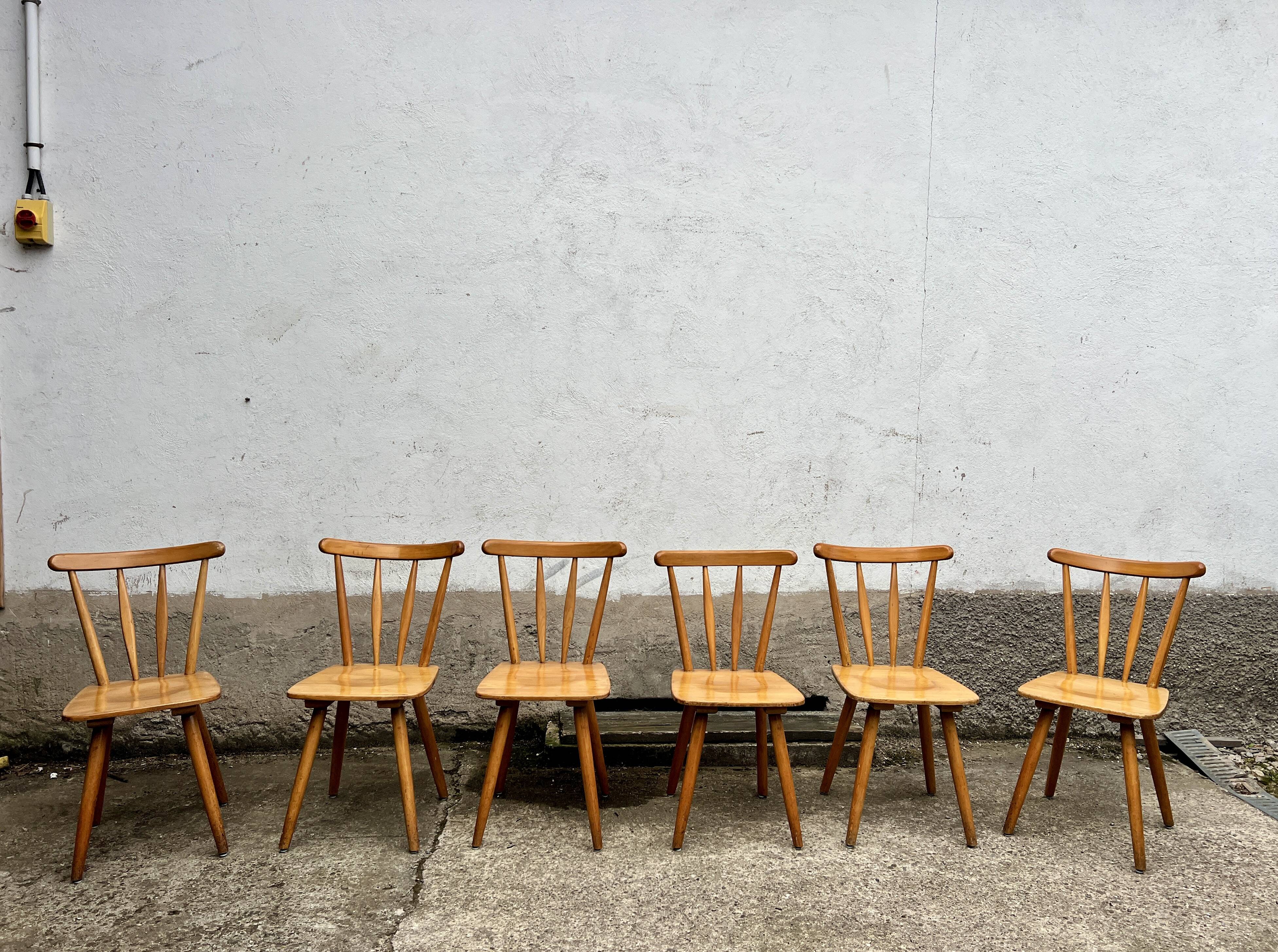 Set of 6 vintage bistro chairs - Warm stained wood