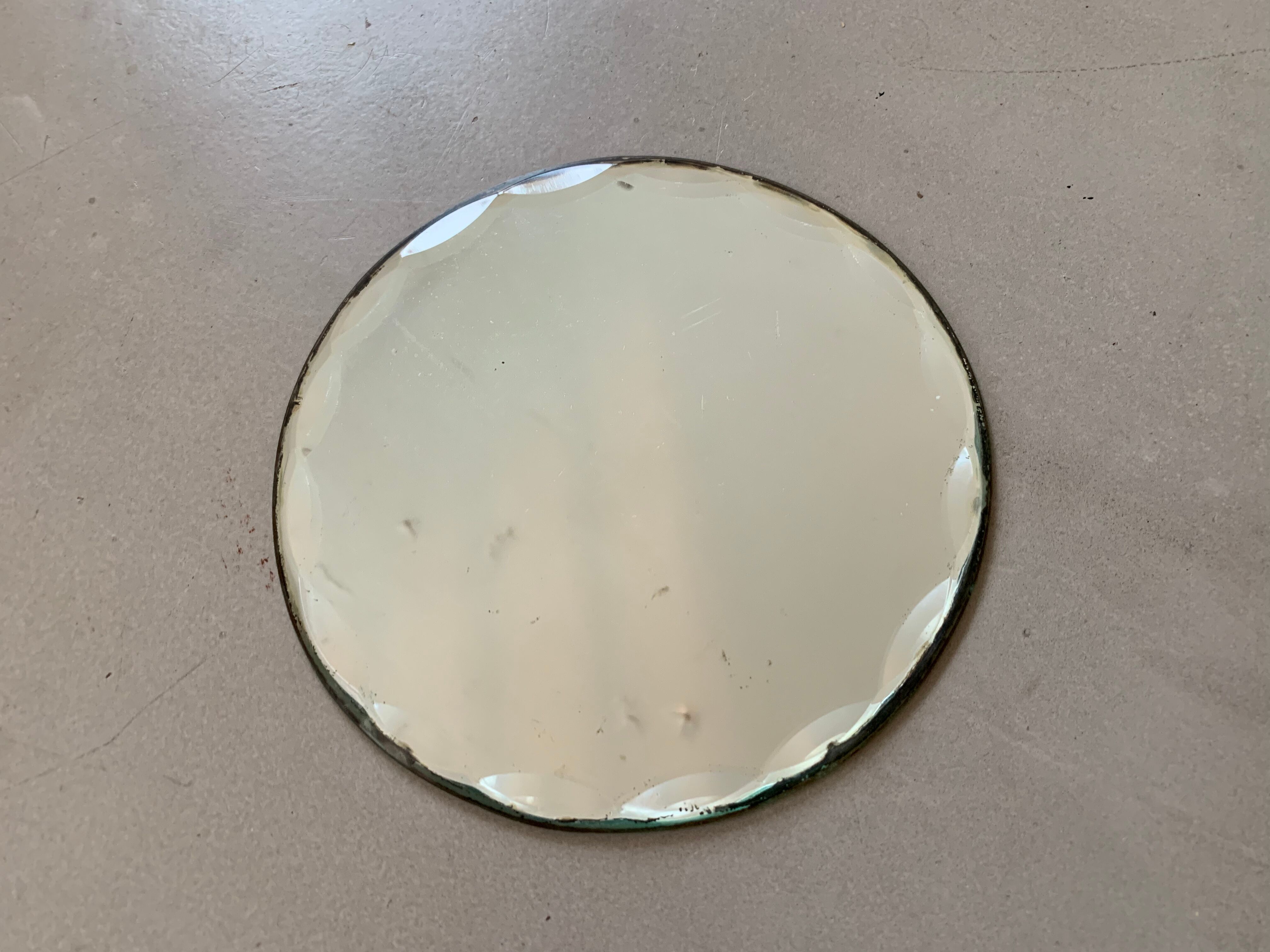 Beveled table mirror D18cm
