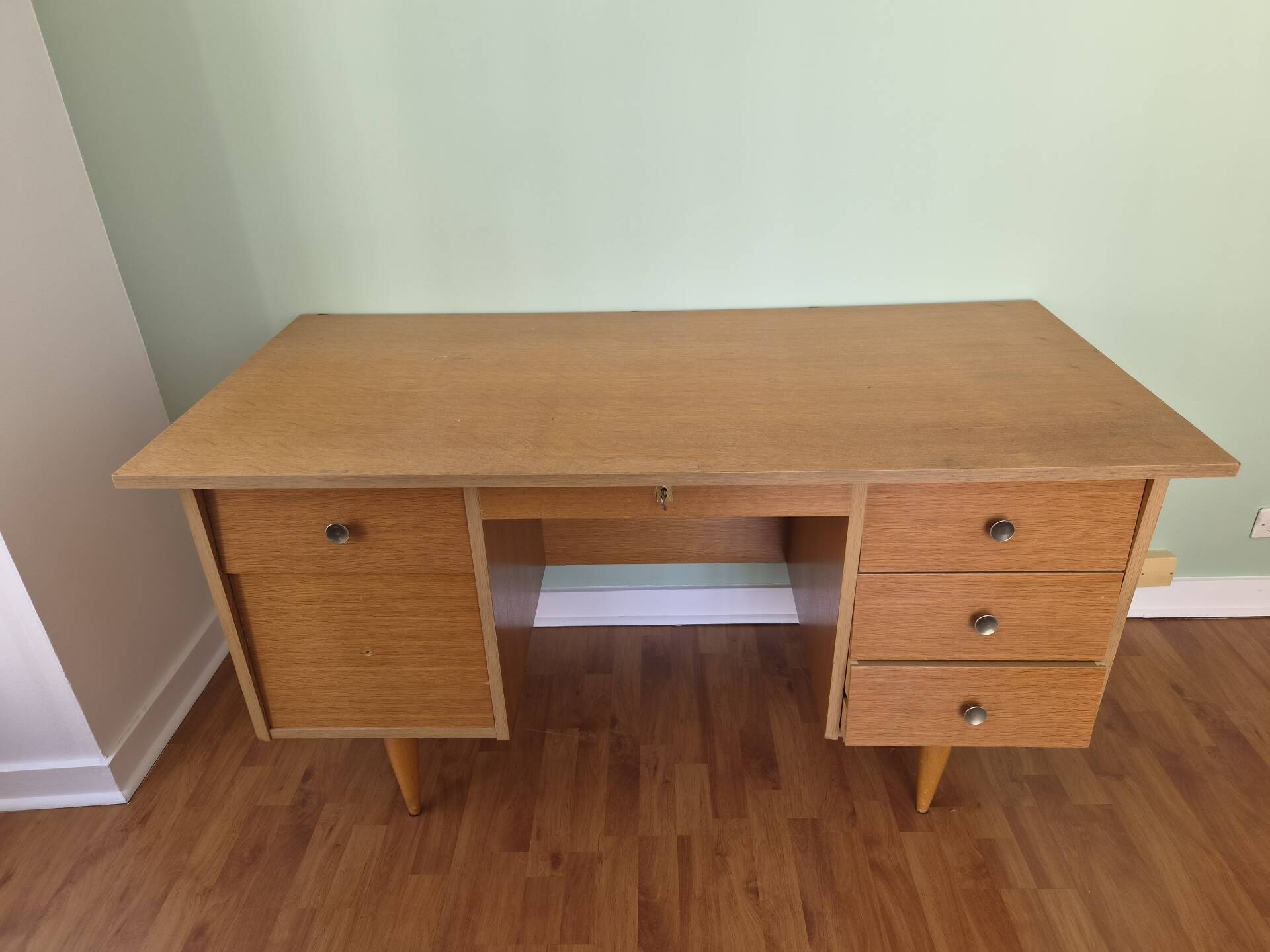 Grand bureau de style scandinave - Vintage
