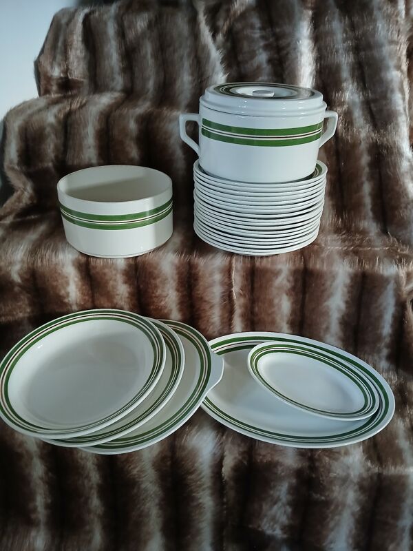 7 assiettes plates anciennes Moulin des Loups