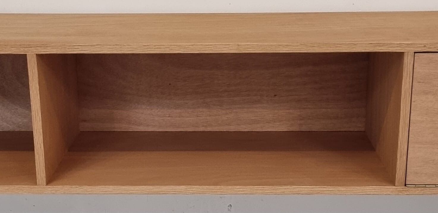 Runar wall unit