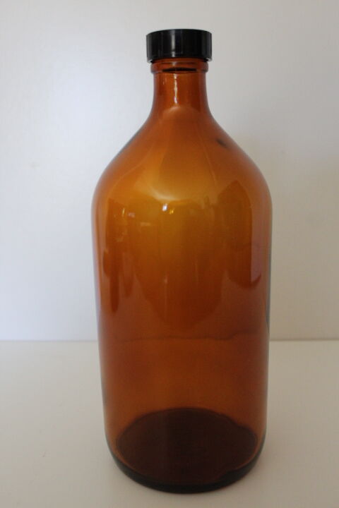 Amber pharmacy bottles 60s