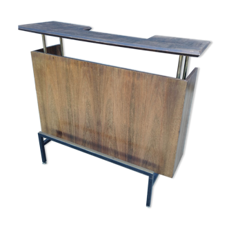 Apartment bar counter year 50 feet square iron