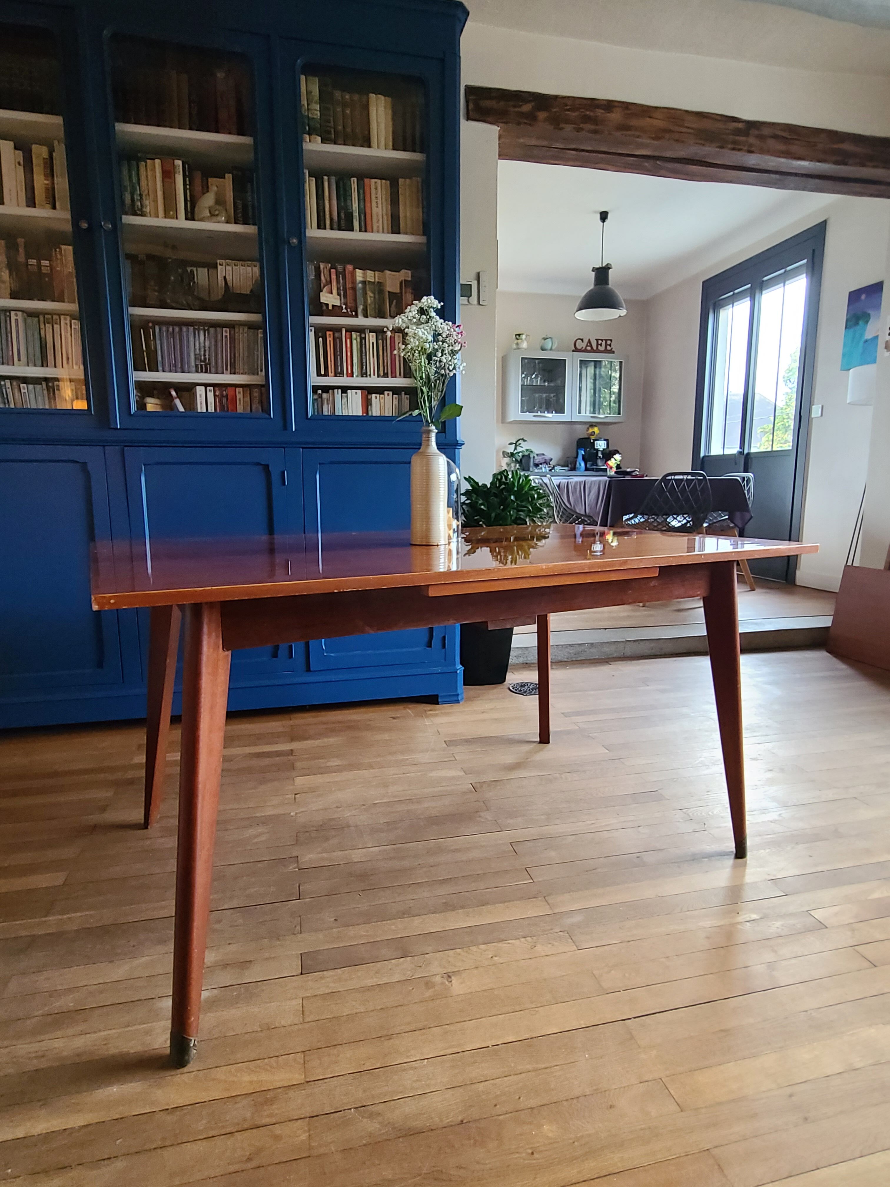 Scandinavian style vintage table 12 people