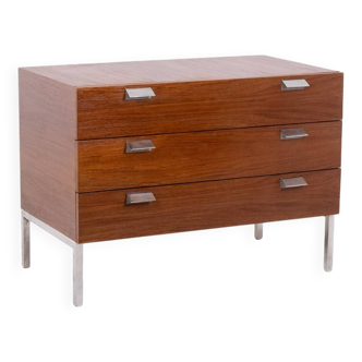 André Monpoix. Commode à 3 tiroirs en teck. Années 1960.
