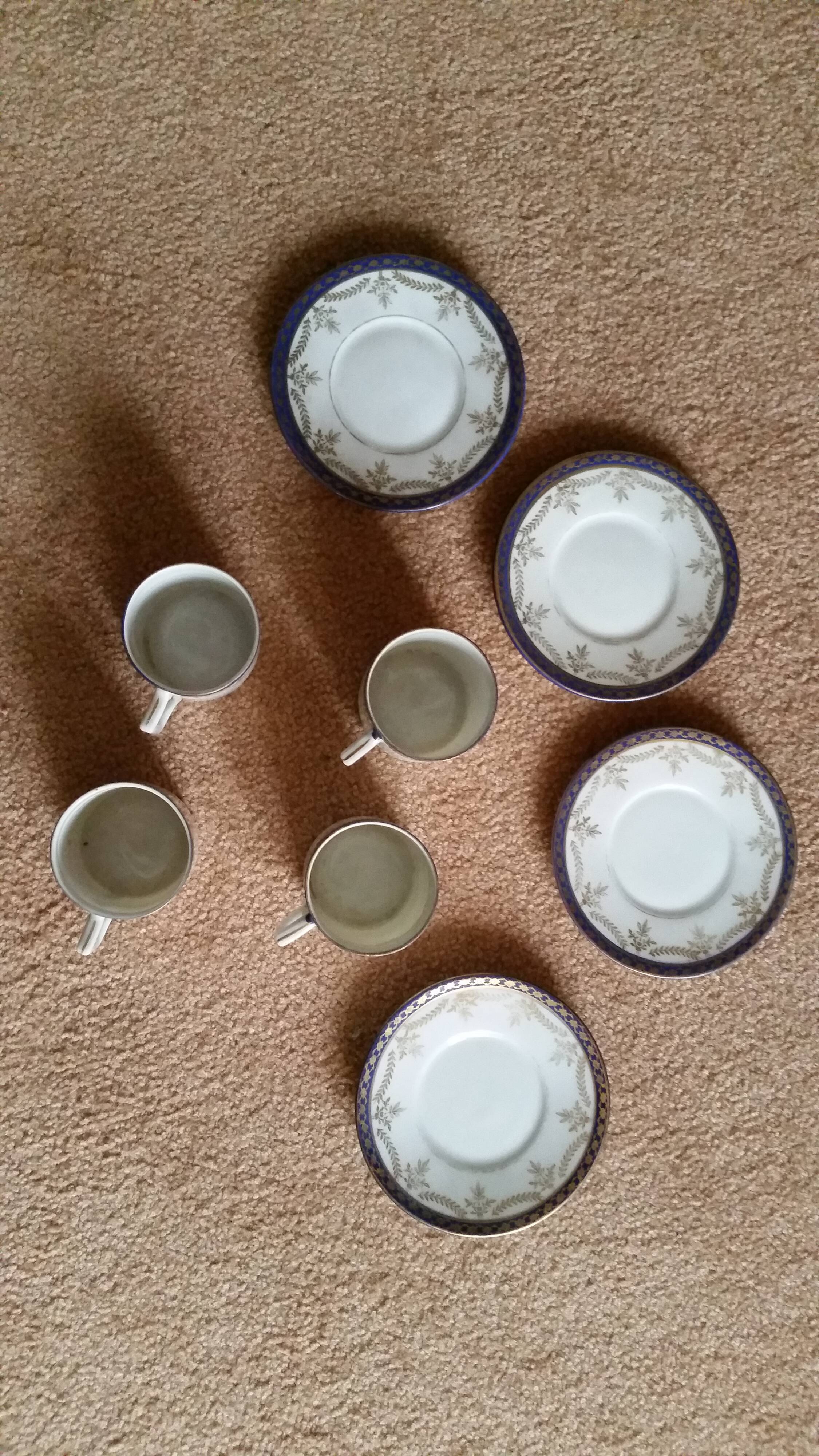 Porcelain coffee service, set of 4 cups and 4 saucers