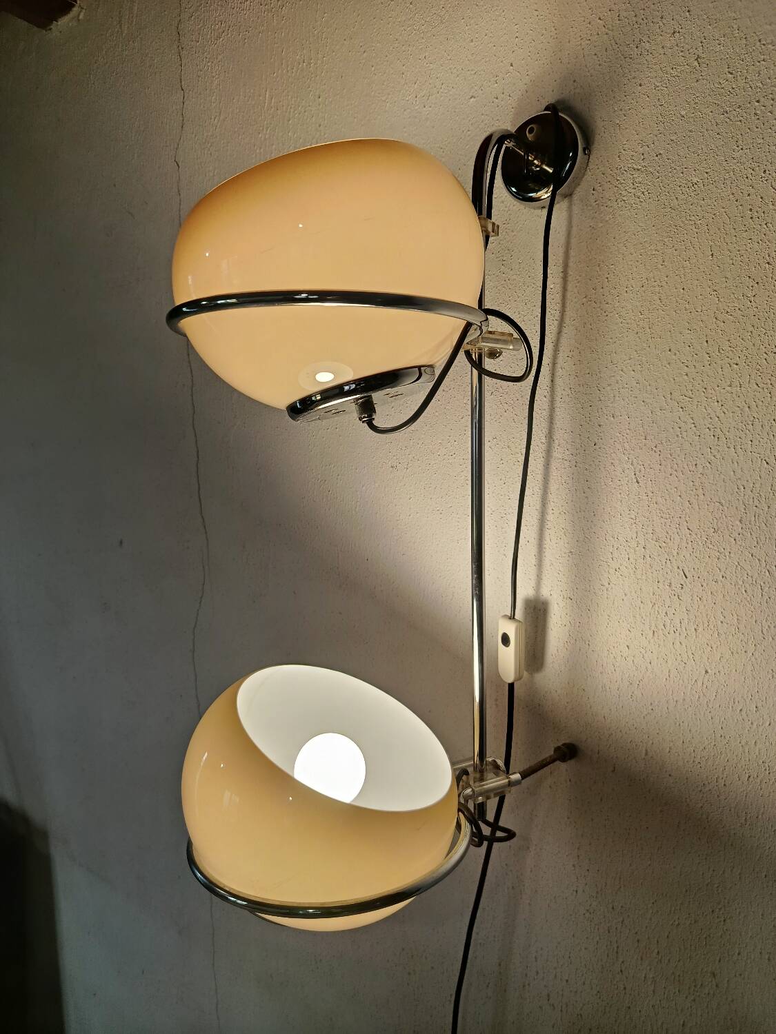 Space Age 70s wall light