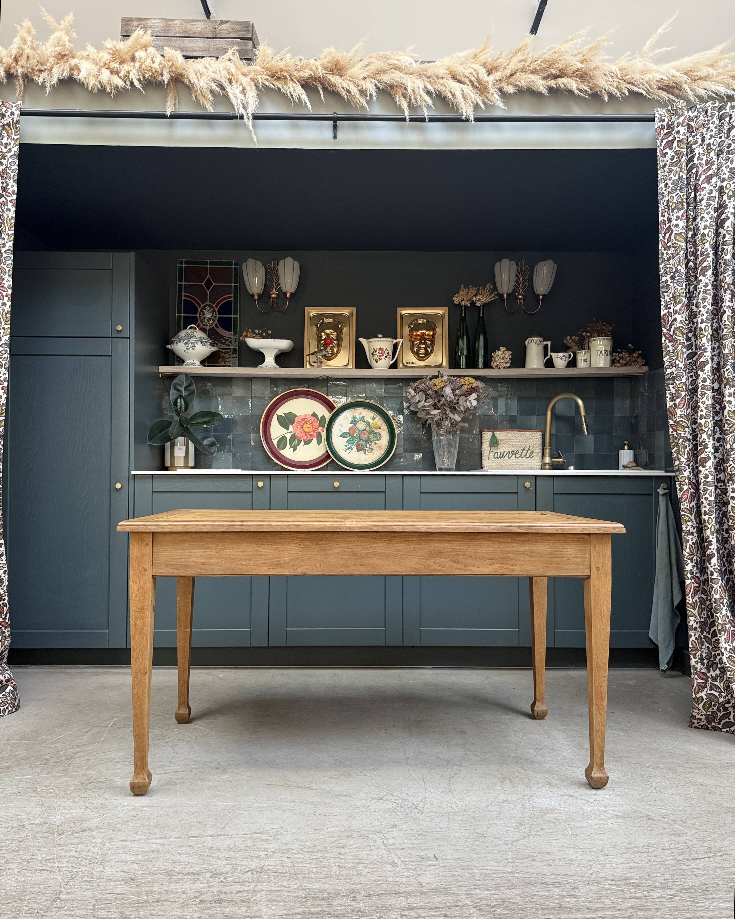 Antique solid oak table (renovated)