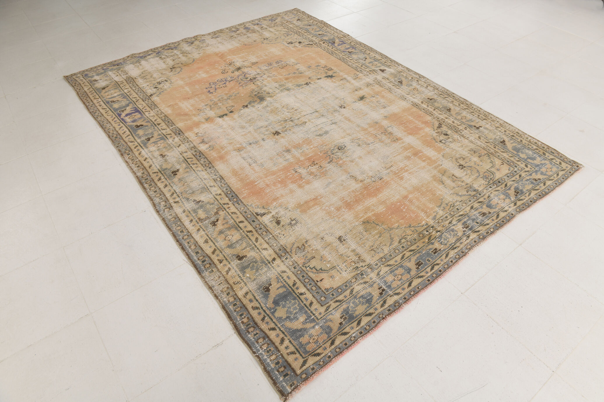 6x9 Old Antique Vintage Rug, 196x270Cm