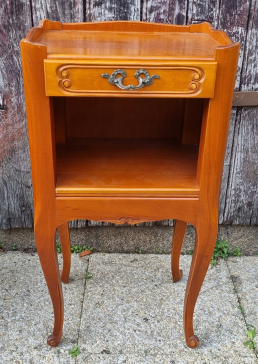 Pair of vintage Louis XV style bedside tables, wood